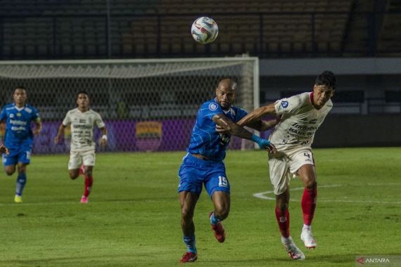 Tak Ada Gol Tercipta, Persib Bandung vs Bali United Berakhir Skor Kacamata - JPNN.COM