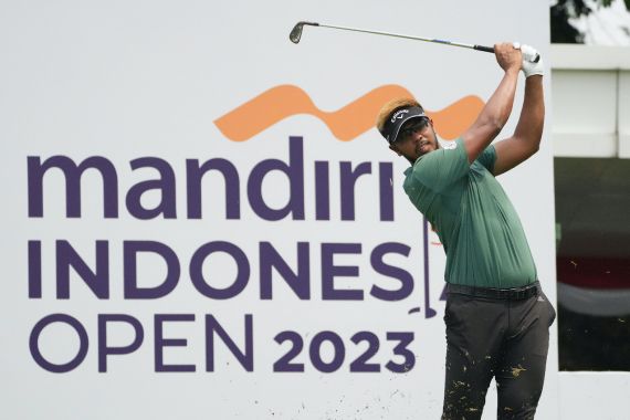 Sarit Suwannarut Pimpin Klasemen Hari Pertama Mandiri Indonesia Open 2023 - JPNN.COM