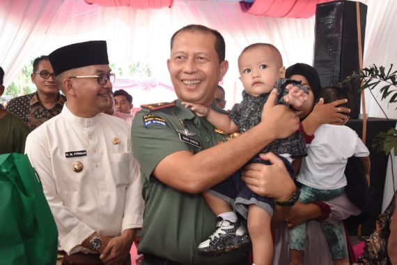 Danrem Wirabima Brigjen Danny:TNI Siap Antar Jemput Masyarakat untuk Berobat - JPNN.COM