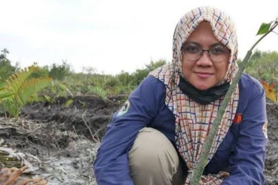 Afni Z Konsisten Mengedukasi Masyarakat Riau Soal Lingkungan - JPNN.COM