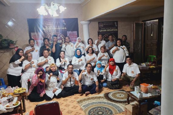 Provokasi Rocky Buat Gaduh, Sukarelawan Jokowi Mengharapkan Moeldoko dan Kapolri Tegas - JPNN.COM
