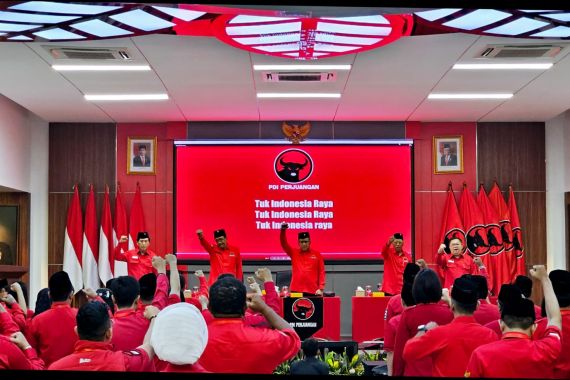 Pengin Cetak Sejarah, PDIP Siapkan Kader Muda Jadi Jurkam - JPNN.COM