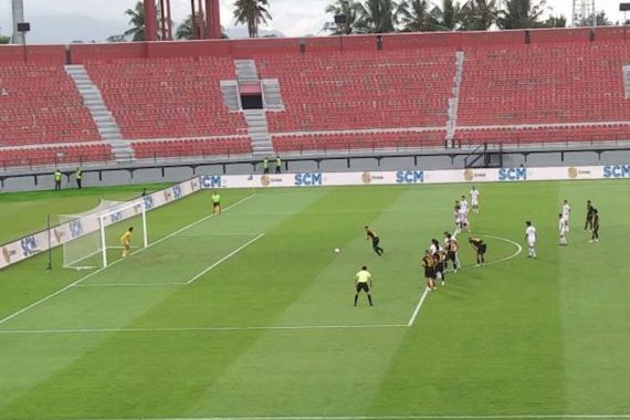 Cukur Arema FC 4-0, Barito Putera Naik ke Posisi Ketiga Liga 1 - JPNN.COM