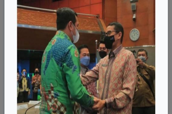 Sandiaga Uno Sebut Wali Kota Banjarbaru Pemimpin Muda Inspiratif - JPNN.COM