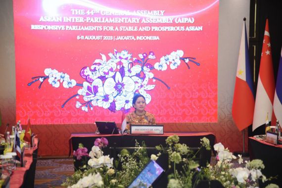 Puan Maharani Soroti Upah Rendah Pekerja Muda di Rapat Young Parliamentarians of AIPA - JPNN.COM