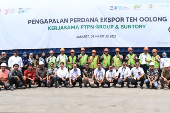PTPN Group & Suntory Garuda Lakukan Ekspor Perdana Teh Oolong Indonesia ke Vietnam - JPNN.COM