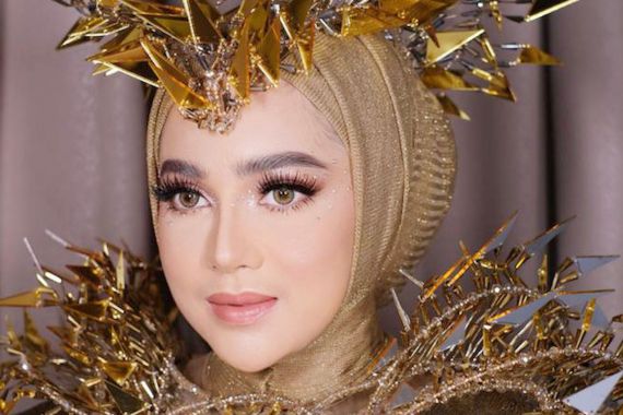 Mantan Bidan Cantik Ini Berbagi Kisah Sukses Jadi Pebisnis Skincare - JPNN.COM