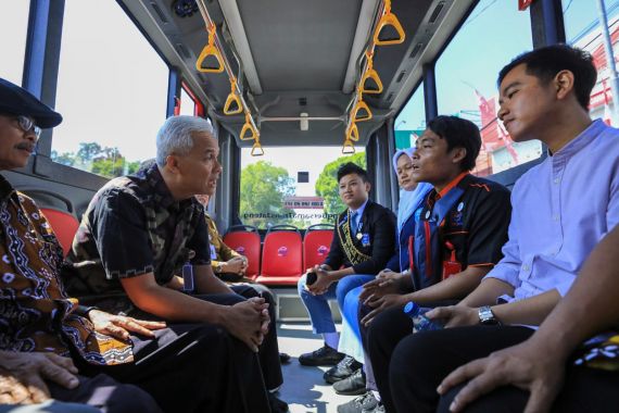 Ganjar Pranowo Bikin Transportasi di Jateng Makin Terkoneksi - JPNN.COM