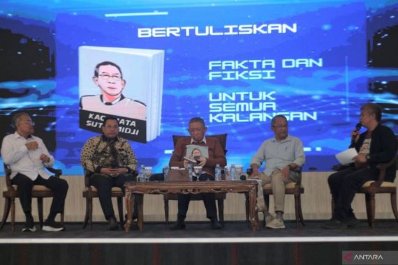 Buku Kacamata Sutarmidji Diluncurkan, Banyak Pesan Gubernur Kalbar untuk Generasi Muda - JPNN.COM