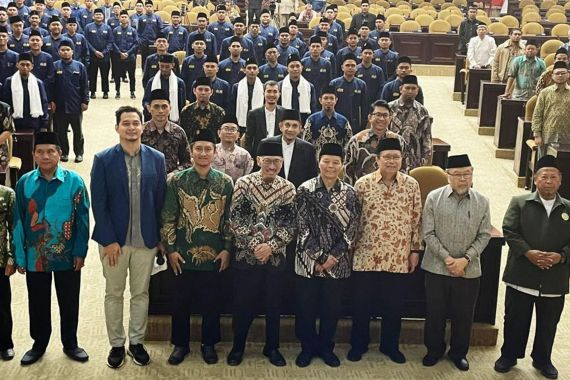 Apresiasi Tinggi Terhadap Jasa Mohammad Natsir, HNW Terus Dorong 3 April jadi Hari NKRI - JPNN.COM