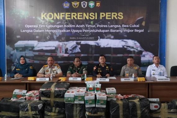 Tegas, Bea Cukai Langsa Menindak Impor Ilegal Asal Thailand di Wilayah Aceh - JPNN.COM