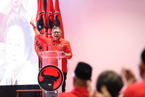 Sekjen PDIP: Parpol Pengusung dan Sukarelawan Solid, Ganjar Bakal Menang Besar di Lampung - JPNN.COM
