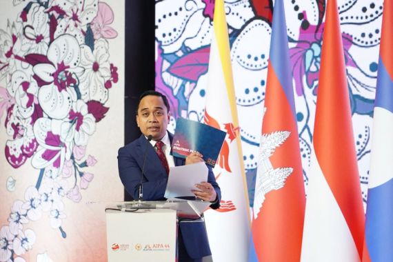 Putu Rudana Mendorong Negara ASEAN Menjalankan Resolusi Hasil Sidang AIPA - JPNN.COM