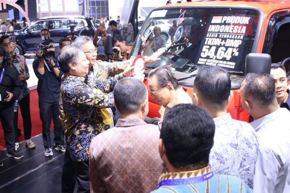 Hino Dukung Pertamina & TNI Tingkatkan Keamanan Distribusi BBM - JPNN.COM