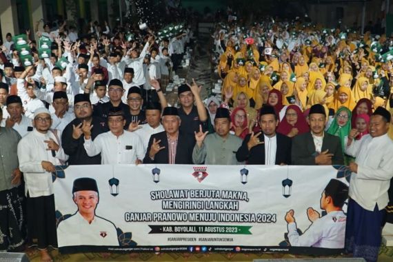 Warga di Boyolali Gelar Selawat Berjuta Makna Doakan Ganjar di Pilpres 2024 - JPNN.COM