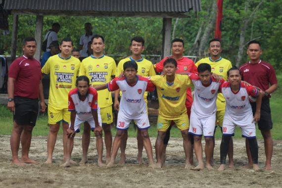 TNI AL Gelar Lomba Olahraga Air dan Sepak Bola Pantai untuk Menjaring Atlet Berprestasi - JPNN.COM