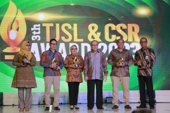 Indra Karya Raih Gold 4 Star di Ajang TJSL & CSR Award 2023, Ini Kunci Suksesnya - JPNN.COM