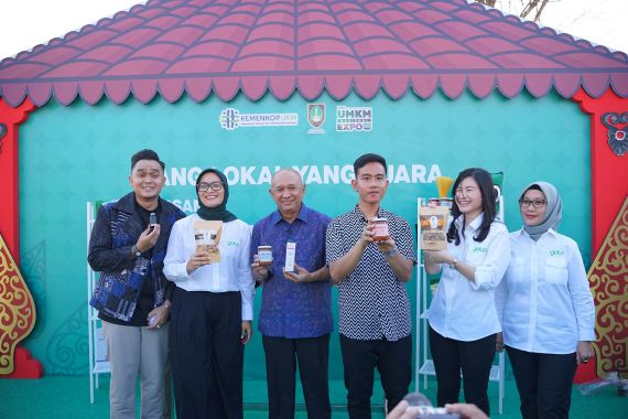 Meriahkan Hari UMKM Nasional, Tokopedia Hadirkan Live Shopping Bareng Menkop UKM Teten Masduki - JPNN.COM