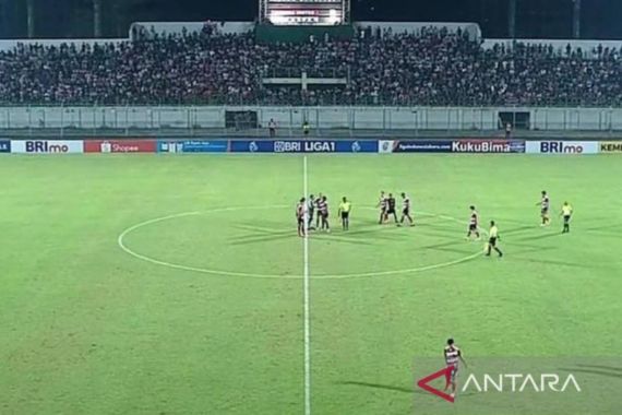 Bekuk Persija 2-0, Madura United Merebut Puncak Klasemen Liga 1 - JPNN.COM