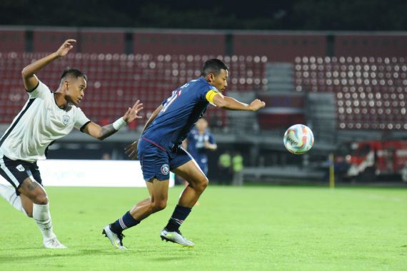 Arema FC Kembali Tumbang, Pelatih Kehabisan Kata-Kata - JPNN.COM