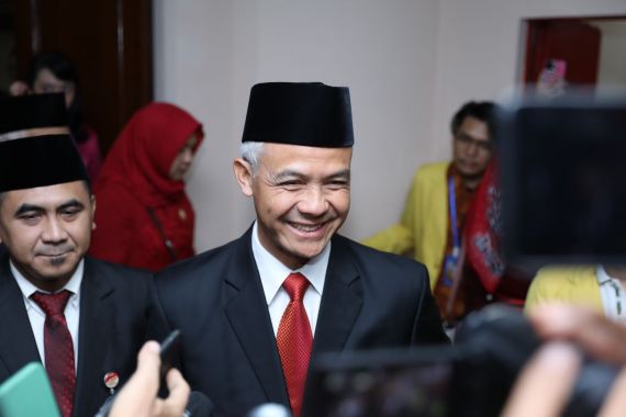 Elektabilitas Ganjar Pranowo Diprediksi Makin Unggul Setelah Lepas Jabatan Gubernur - JPNN.COM