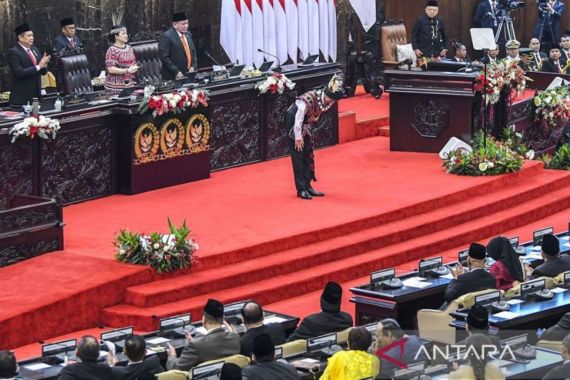 Jokowi Sebut Budaya Santun Telah Hilang, Ini Sebabnya - JPNN.COM