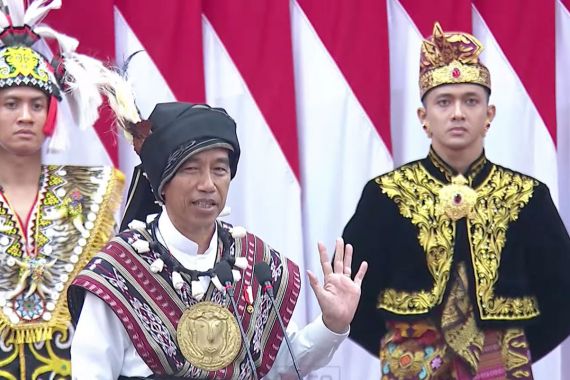 Survei Indikator Catat Kepuasan Publik kepada Jokowi Tembus 81 Persen - JPNN.COM