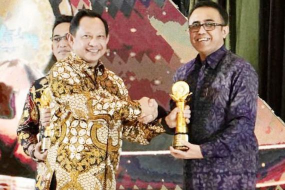 Selamat, Wali Kota Denpasar Raih Penghargaan Upakarya Wanua Nugraha - JPNN.COM