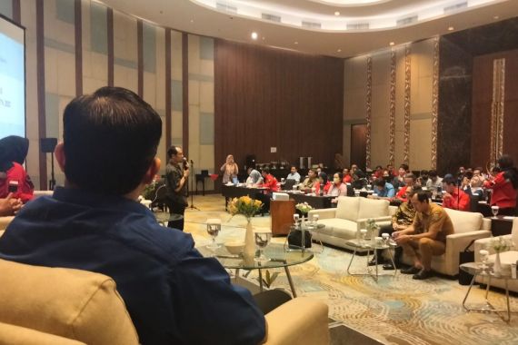 APK3L, Dinas LHK dan PPLI Gelar Sosialisasi Kewajiban Pengolahan Limbah B3 di Tangerang - JPNN.COM