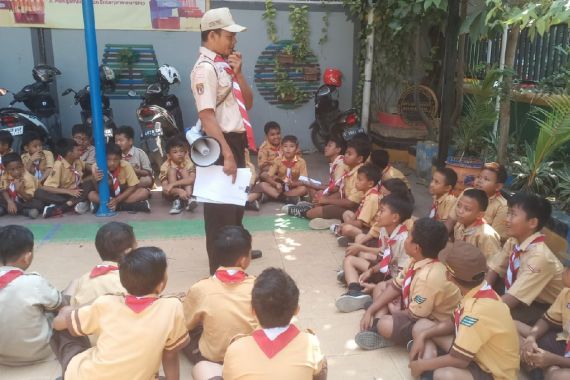 Berharap pada Regulasi Pengangkatan PPPK, Honorer Penjaga Sekolah Minta Dukungan Pemerintah - JPNN.COM