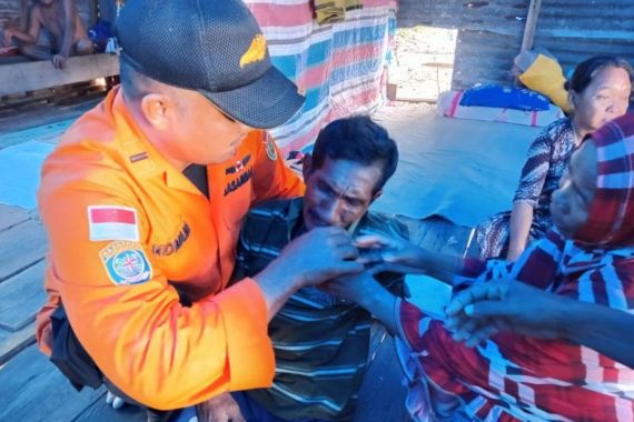 Nelayan Hilang di Pulau Padamarang Akhirnya Ditemukan, Begini Kondisinya - JPNN.COM