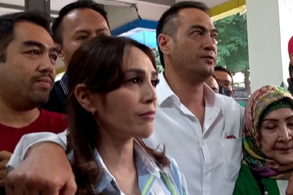 Ferry Irawan Bantah Sindir Venna Melinda di Media Sosial - JPNN.COM