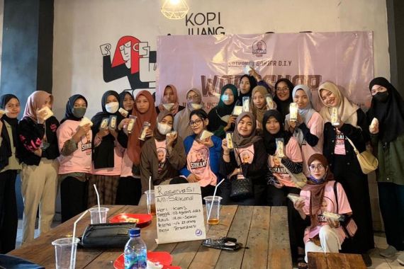 Bersama Milenial di Yogyakarta, Srikandi Ganjar Menggelar Pelatihan Cara Membuat Sandwich - JPNN.COM