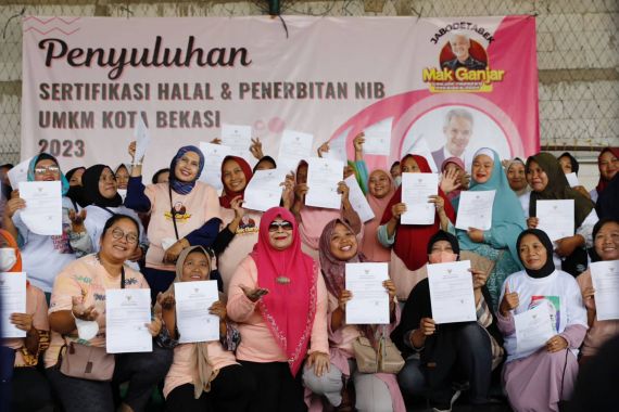 Di Bekasi, Mak Ganjar Gelar Penyuluhan Sertifikasi Halal-Penerbitan NIB untuk Pelaku UMKM - JPNN.COM