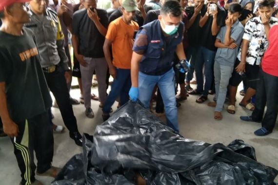 Mayat Pria Pakai Gelang Karet Bertuliskan Samek Ditemukan di Sungai Kampar, Ini Ciri-cirinya - JPNN.COM