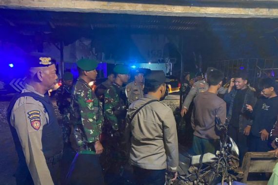 Warga Bentrok dengan Pihak Perusahaan, 6 Orang Dilarikan ke Rumah Sakit - JPNN.COM