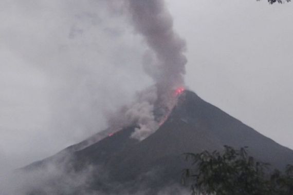 Info Terbaru Status Gunung Karangetang - JPNN.COM