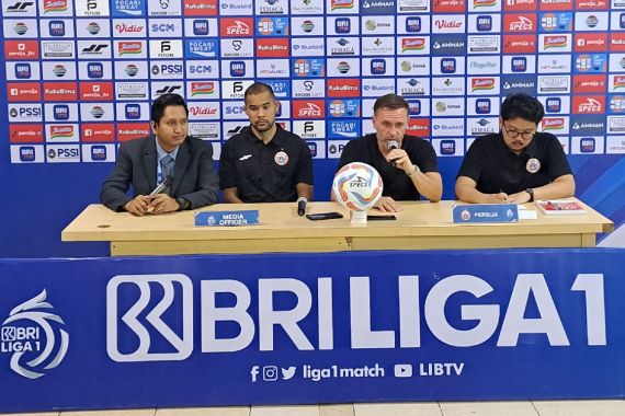 Persija Ditahan Imbang Arema FC, Thomas Doll: Lapangan Tidak Bagus, Sangat Keras - JPNN.COM
