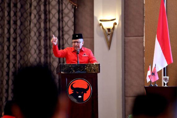 Elektabilitas Ganjar Menguat, Hasto PDIP: Menuju Puncak - JPNN.COM