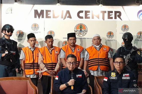 4 Pelaku Pembakaran Limbah Elektronik di Tangerang Ditetapkan Jadi Tersangka - JPNN.COM