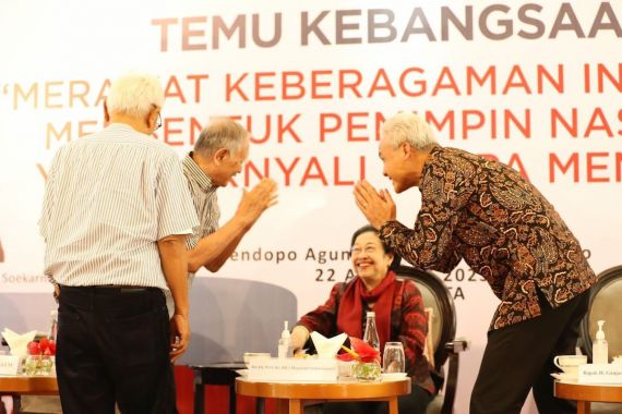 Para Profesor Berkumpul di Pendopo Ambarrukmo, Sepakat Memenangkan Ganjar Pranowo - JPNN.COM