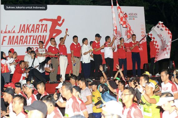 Danone-AQUA Siapkan Water Stations untuk 10 Ribu Peserta Jakarta Half Marathon 2023 - JPNN.COM