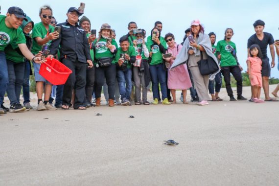 Kajol Dukung Ganjar Dukung Pelestarian Hewan Dilindungi di Sukabumi - JPNN.COM