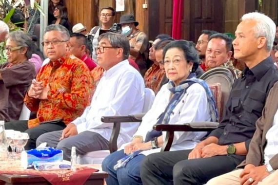 Megawati hingga Ganjar Menghadiri Peresmian Patung Bung Karno di Yogyakarta - JPNN.COM