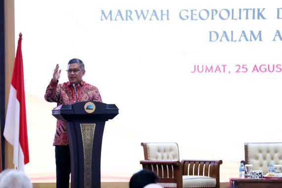 Hasto Ingin Perencanaan Pembangunan Nasional Berdasarkan Koridor Strategis - JPNN.COM