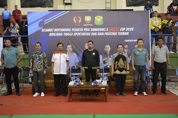 Bantu Membina Atlet Bulu Tangkis, Kemenpora Dukung PBSI Sumedang x Eagle Cup 2023 - JPNN.COM