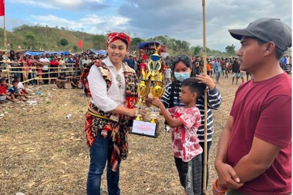 Gelar Lomba Pacuan Kuda, Putra Herman Herry: Merawat Kebudayaan dan Dorong Ekonomi Lokal - JPNN.COM