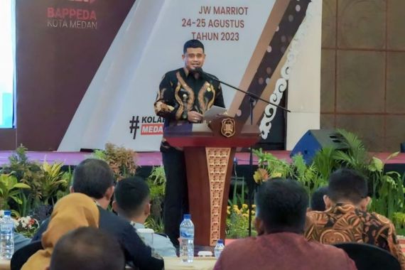 Bobby Nasution Pengin ASN Pemkot Setiap Selasa Pakai Busana Sederhana Produksi UMKM Medan - JPNN.COM