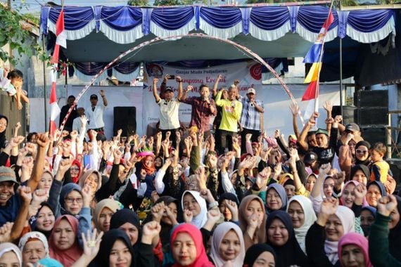 Ganjar Muda Padjajaran Bikin Kampung Kreatif Meriah di Garut - JPNN.COM