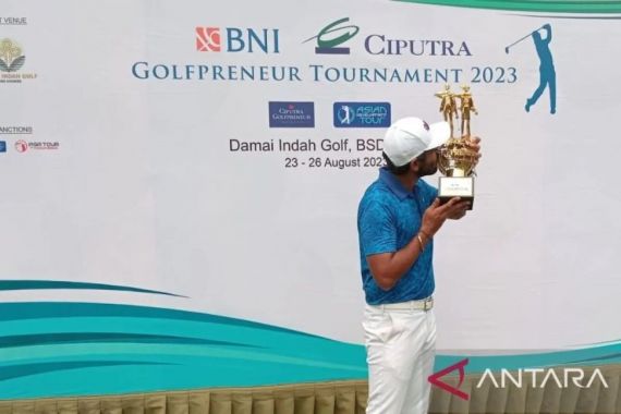 Yuvraj Singh Sandhu Juara Turnamen BNI Ciputra Golfpreneur 2023 - JPNN.COM
